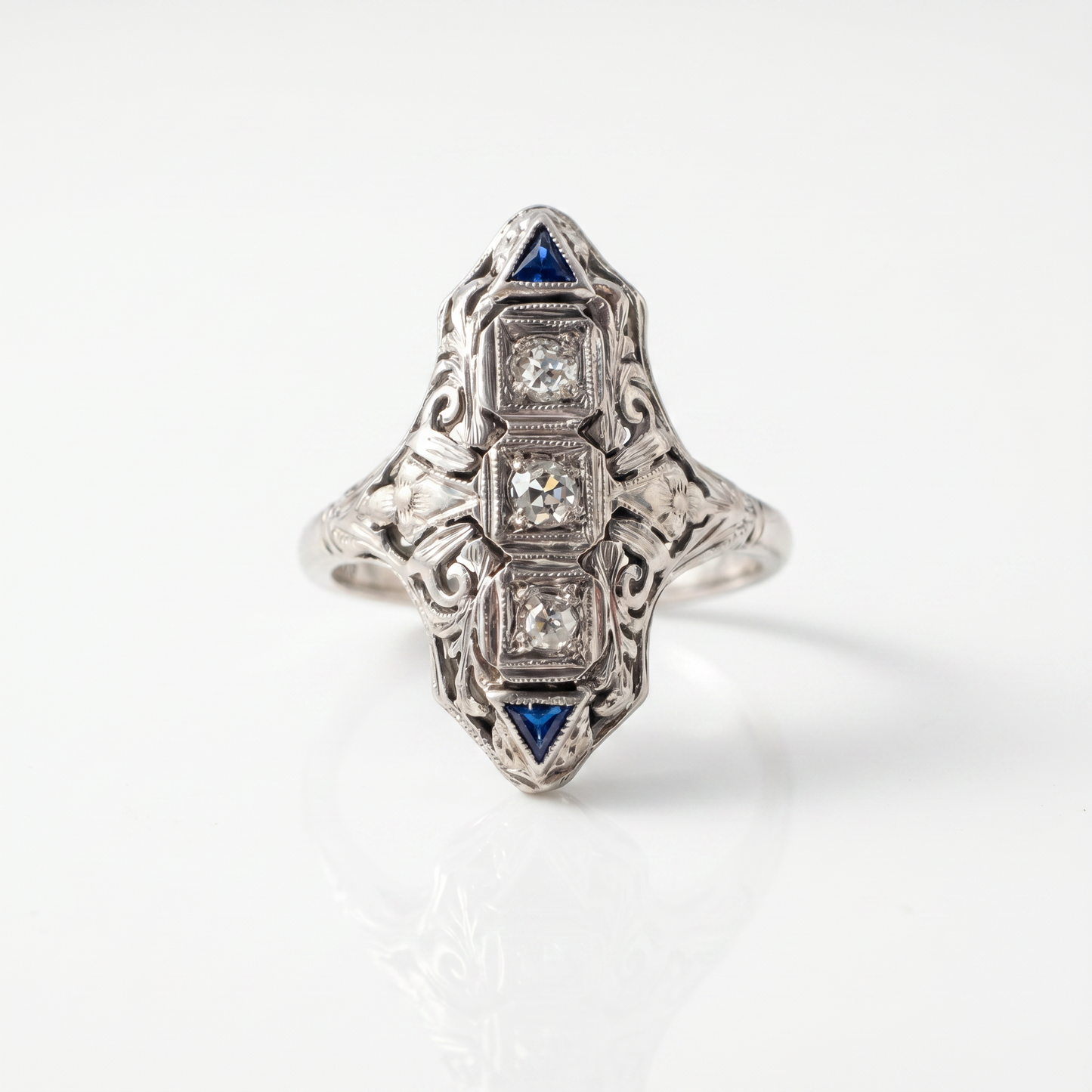 18kt White Gold Diamond & Sapphire Filigree Ring 1930s